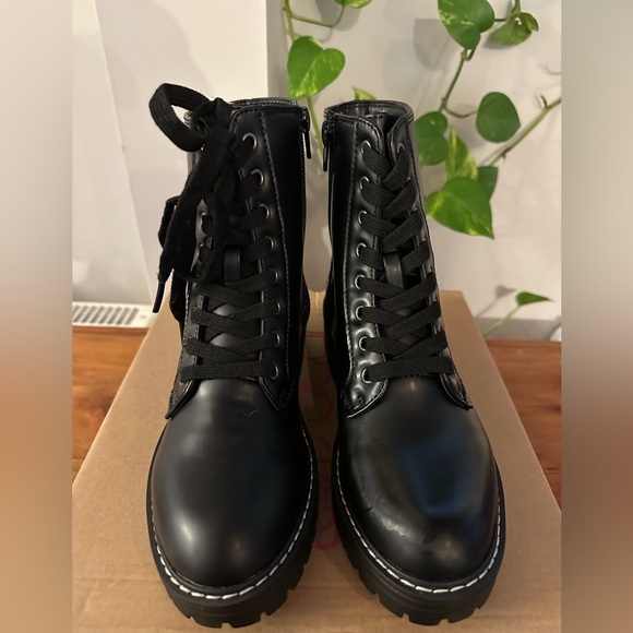 Combat Boots - Picture 3 of 5